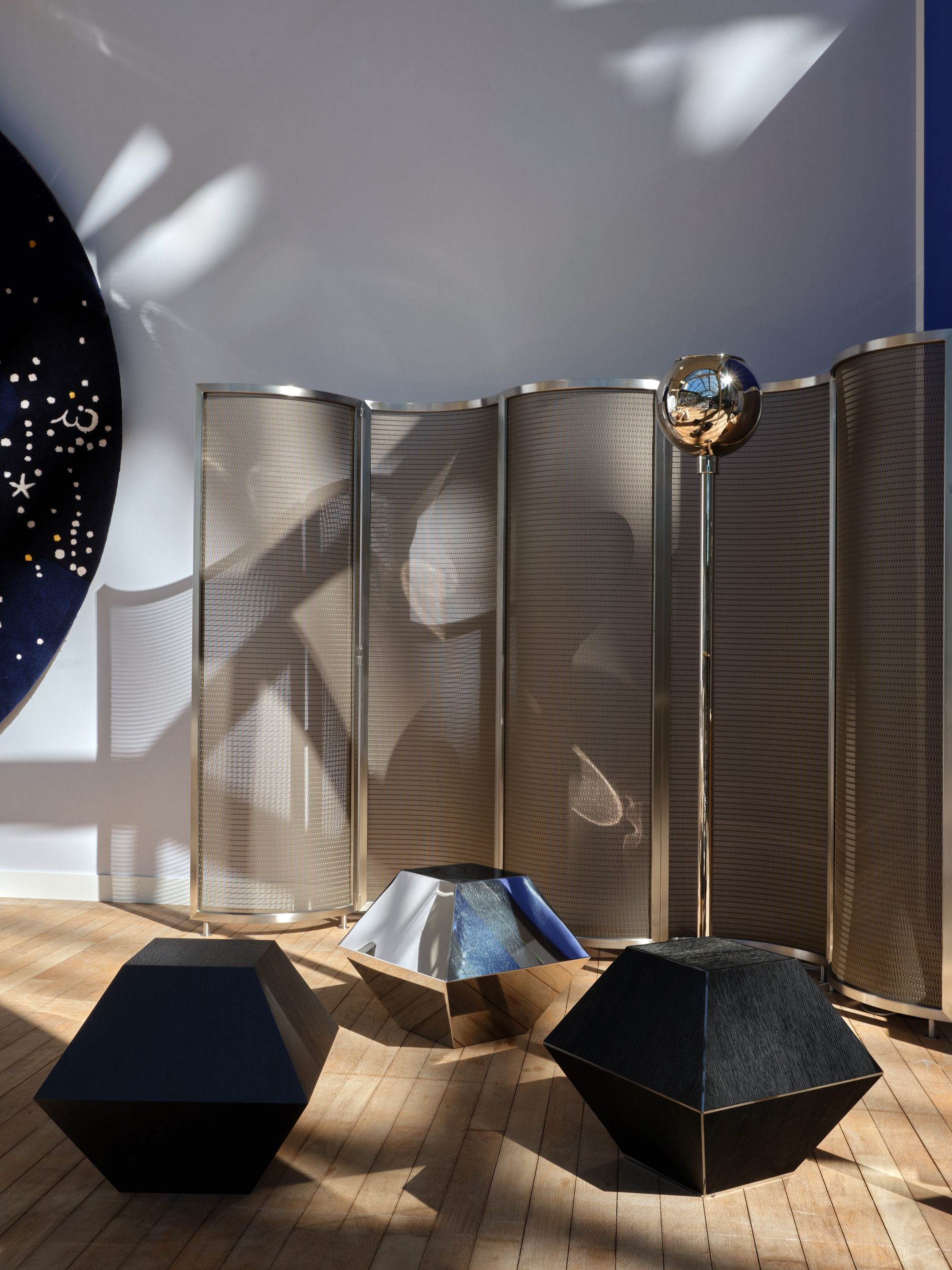 Trois carats side table • collector