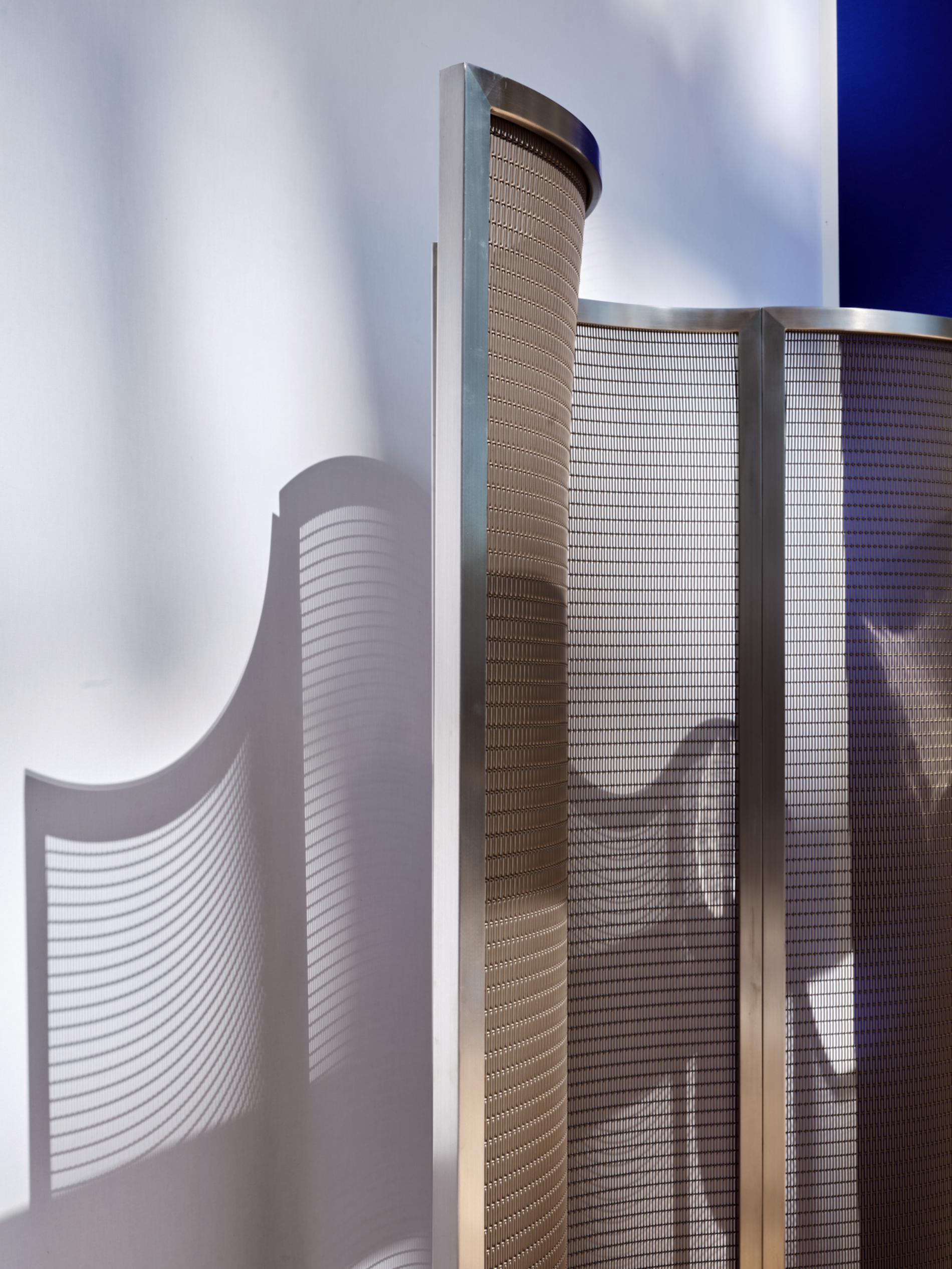 En toute transparence folding screen