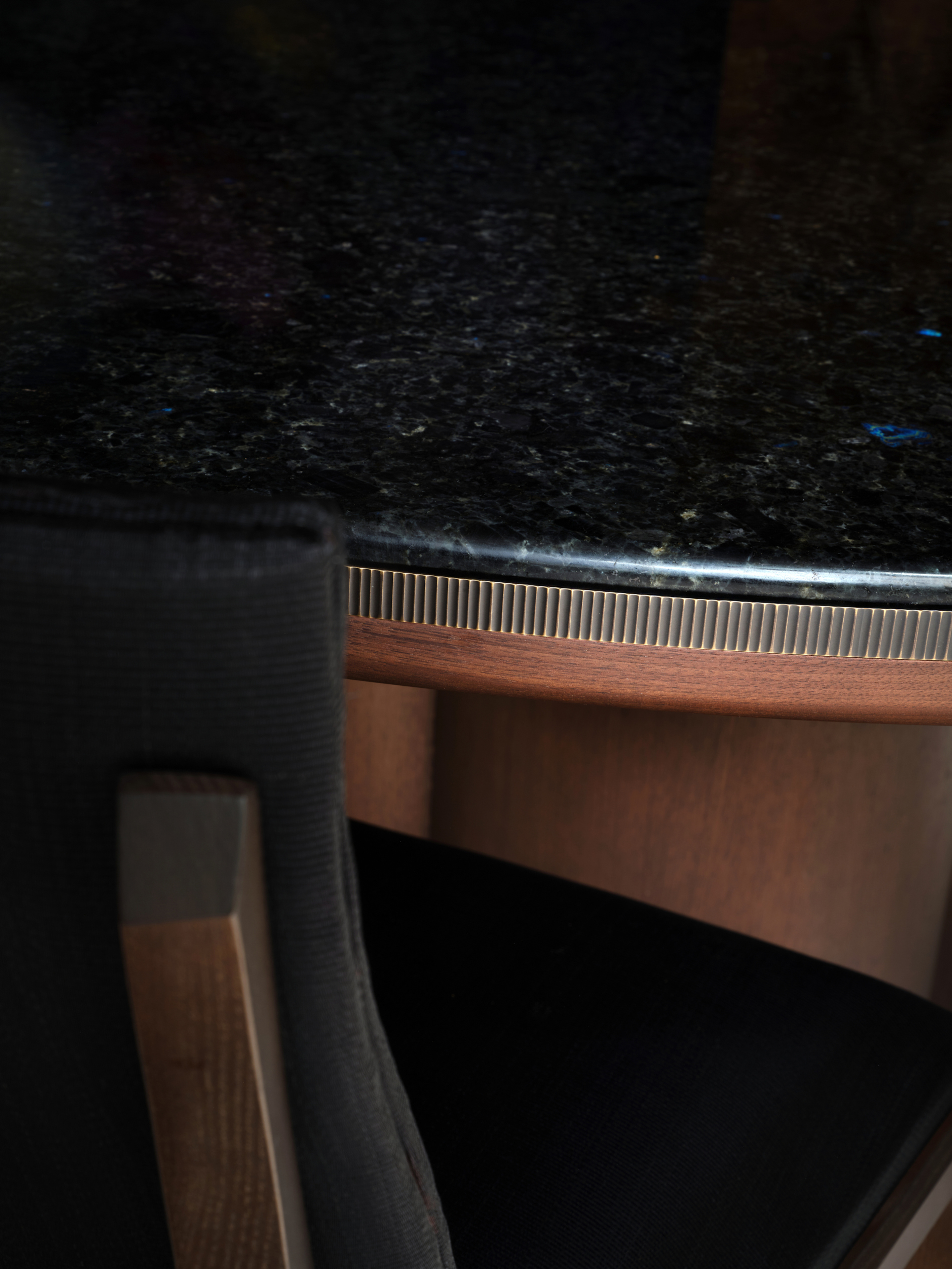 Quatre feuilles dining table • collector