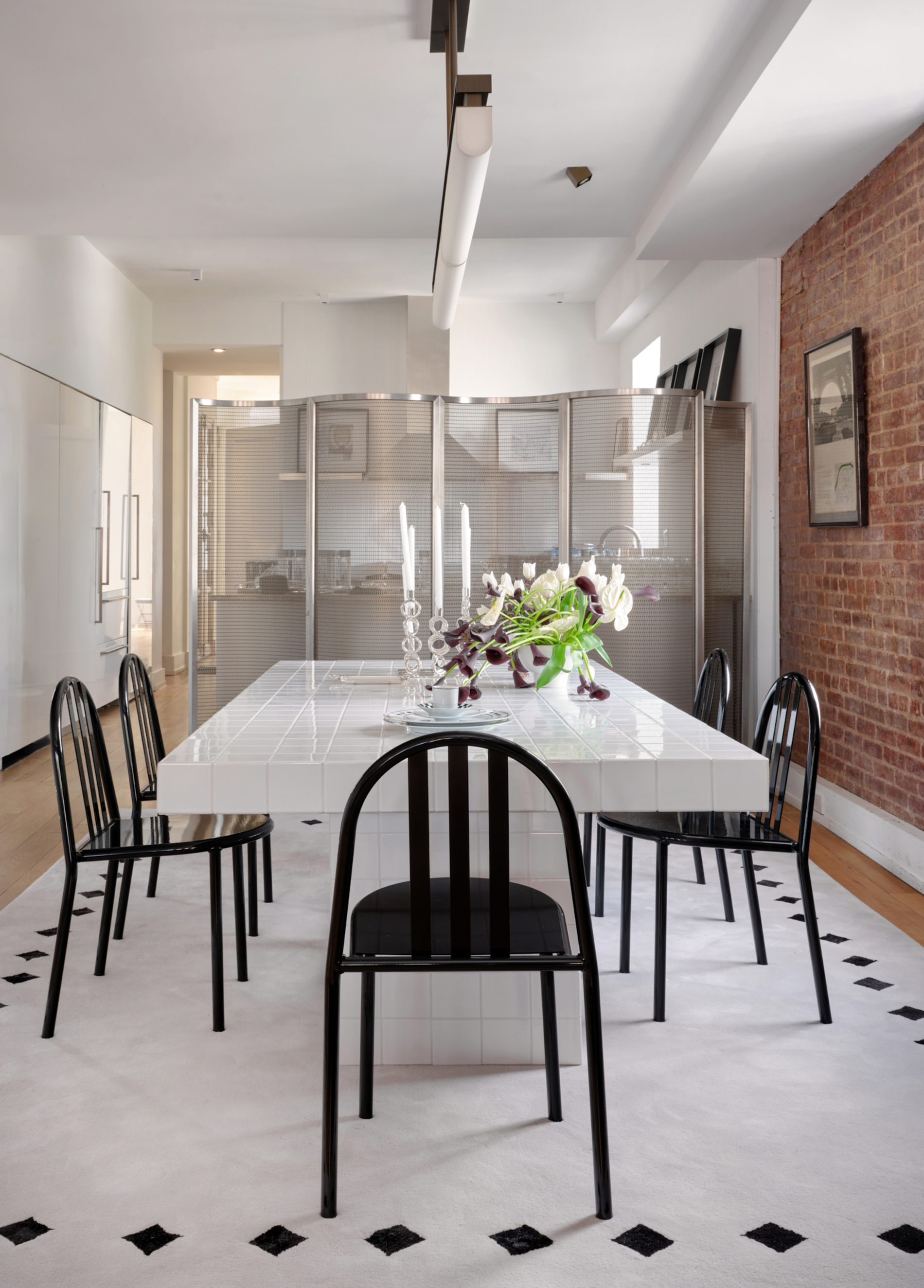 Mille et un carré dining table