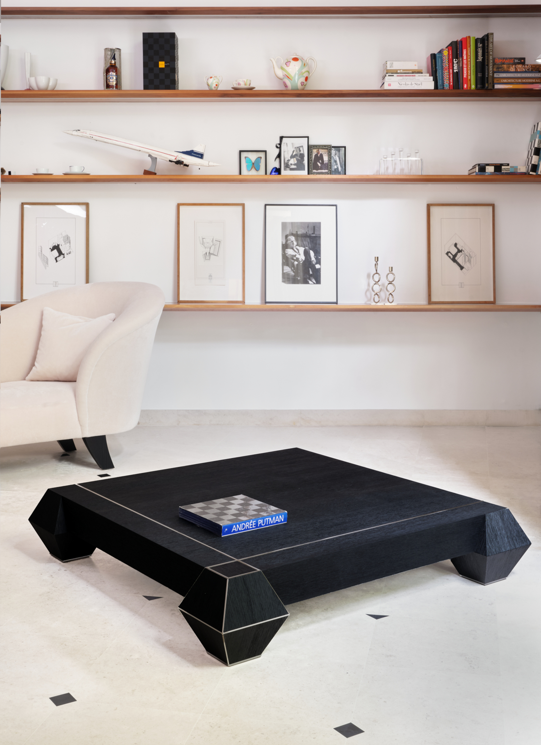 Trois carats et demi low table • collector