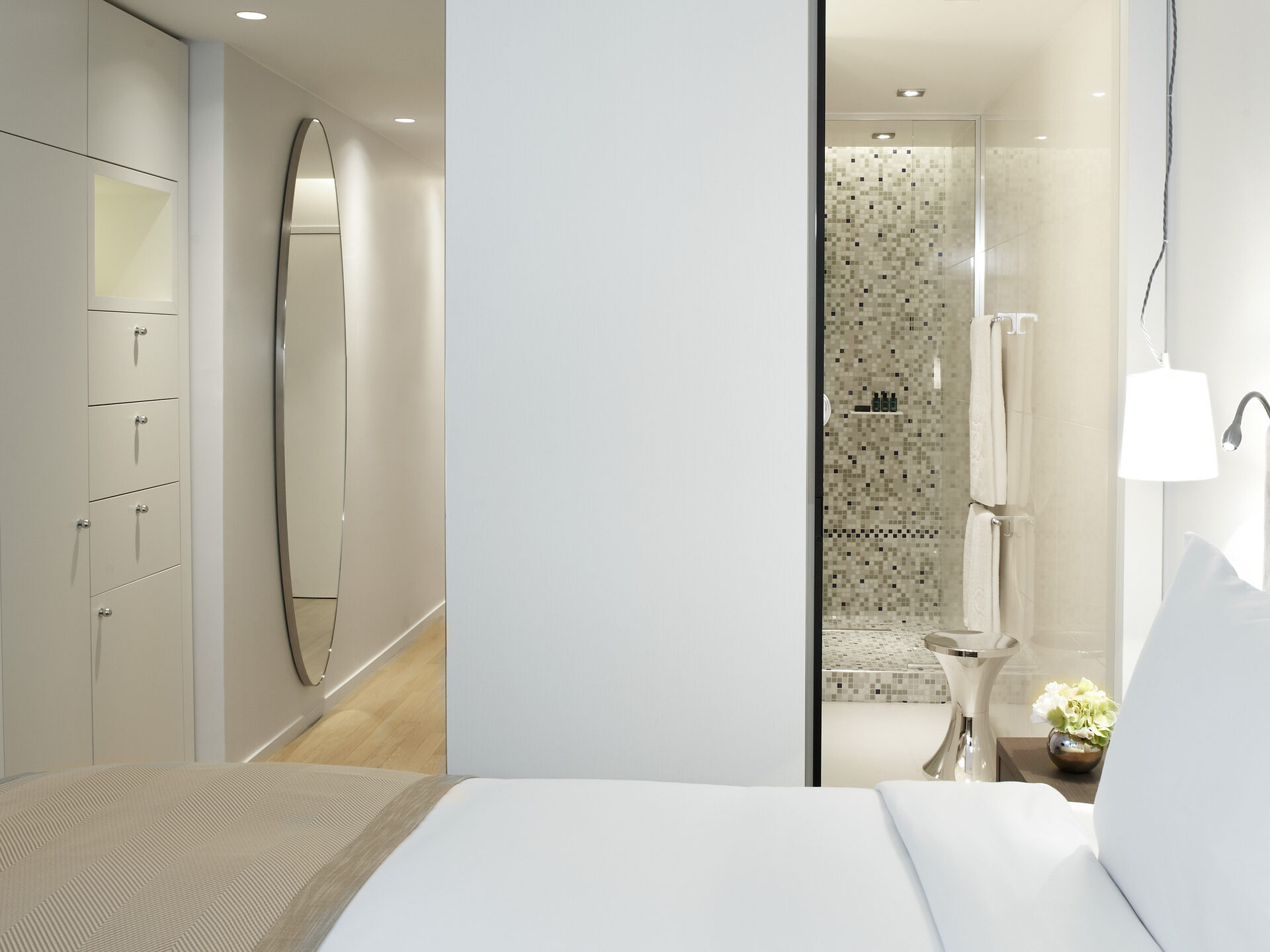 Sofitel Hotel, Paris Arc de Triomphe 