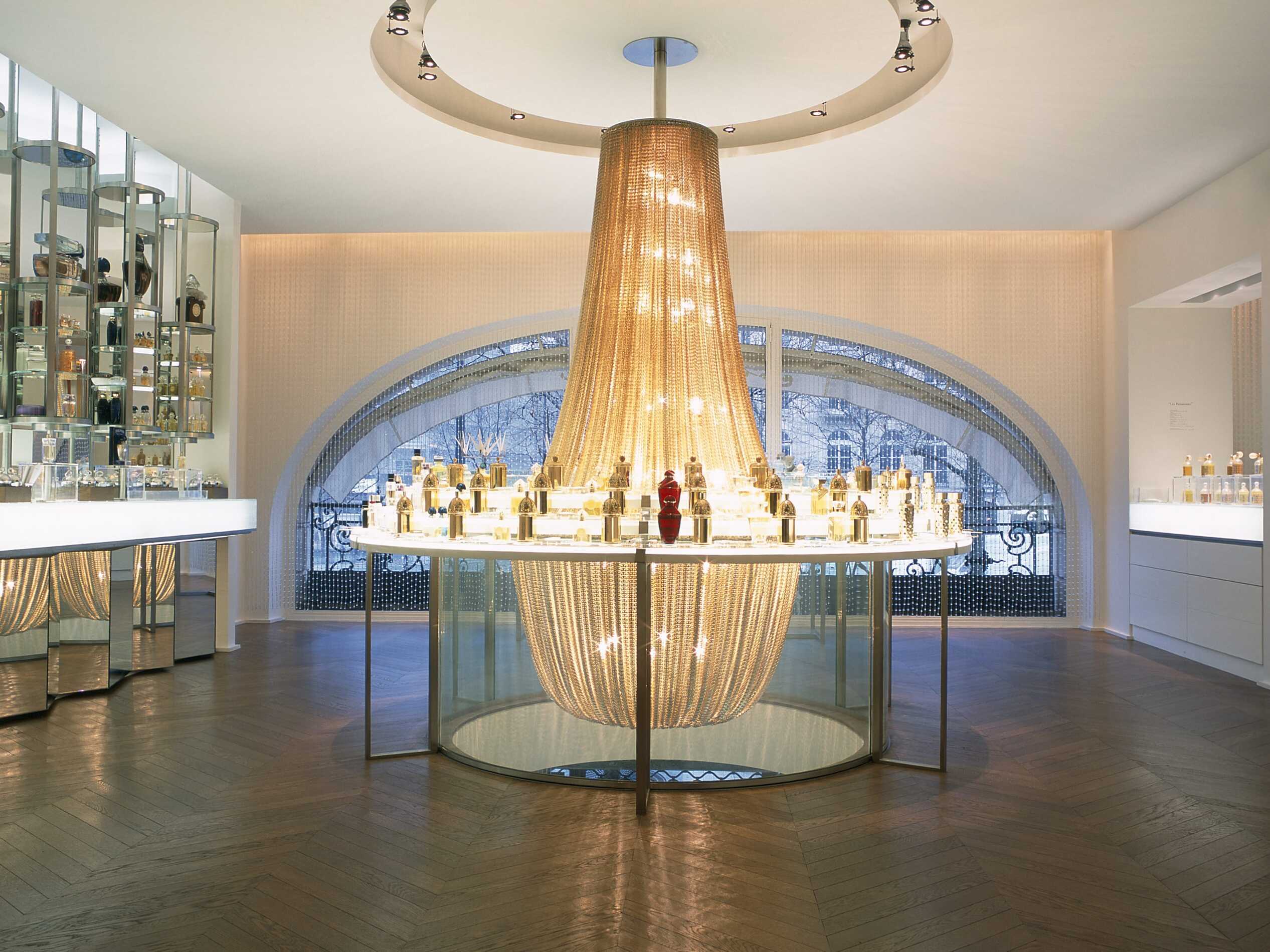 Guerlain Store, Champs-Élysées Paris