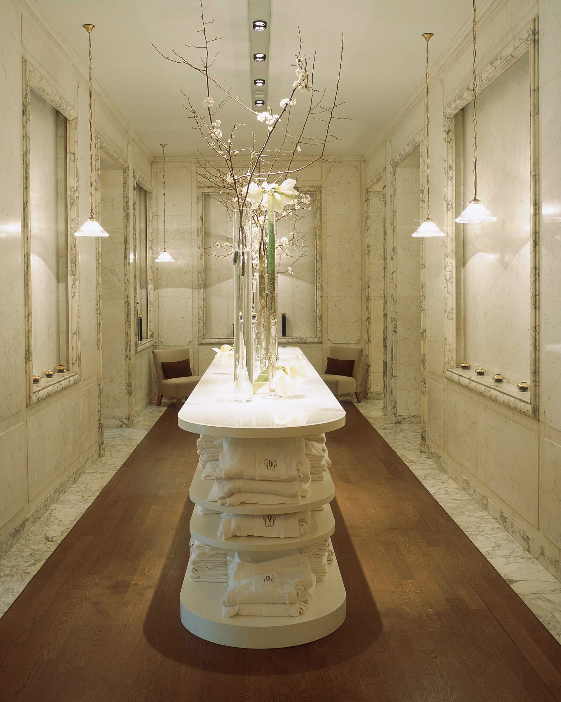 Guerlain Store, Champs-Élysées Paris