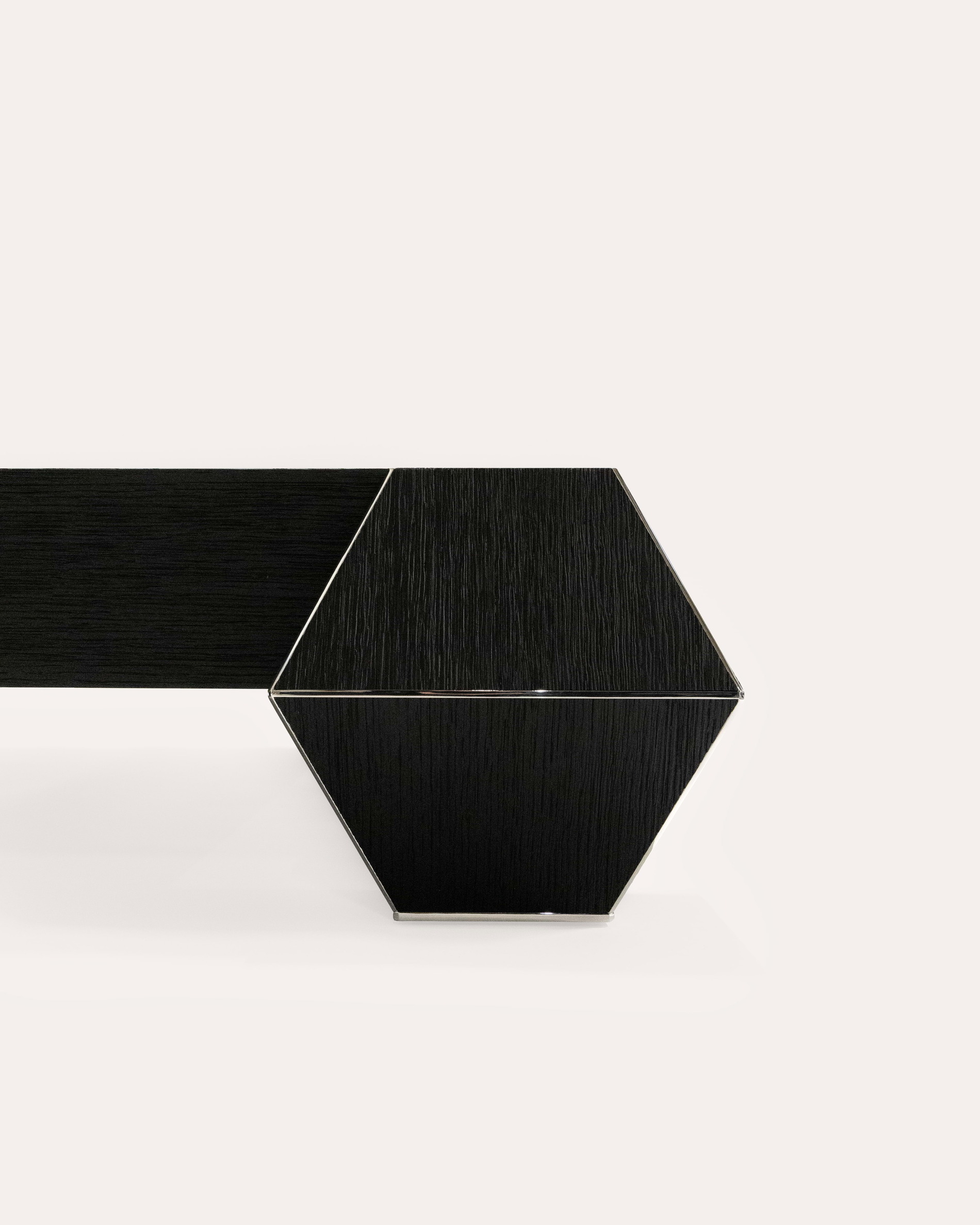 Trois carats et demi low table • collector
