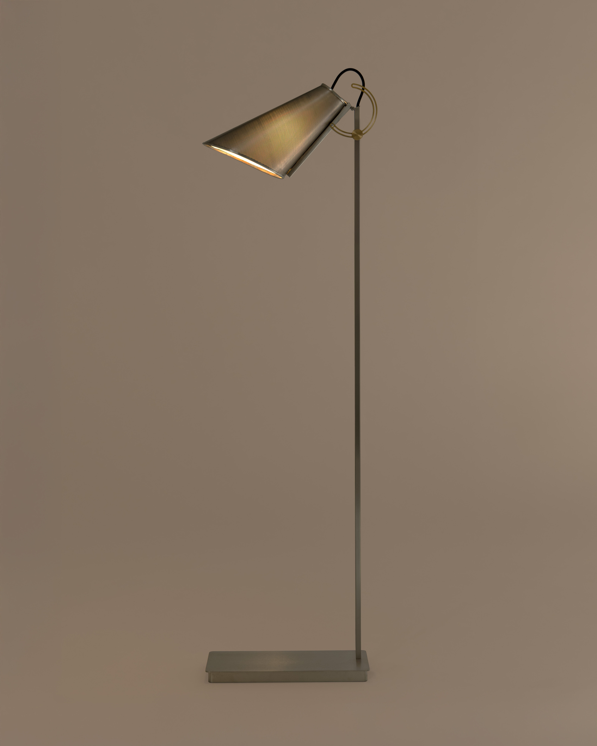 Compas dans l'oeil floor lamp