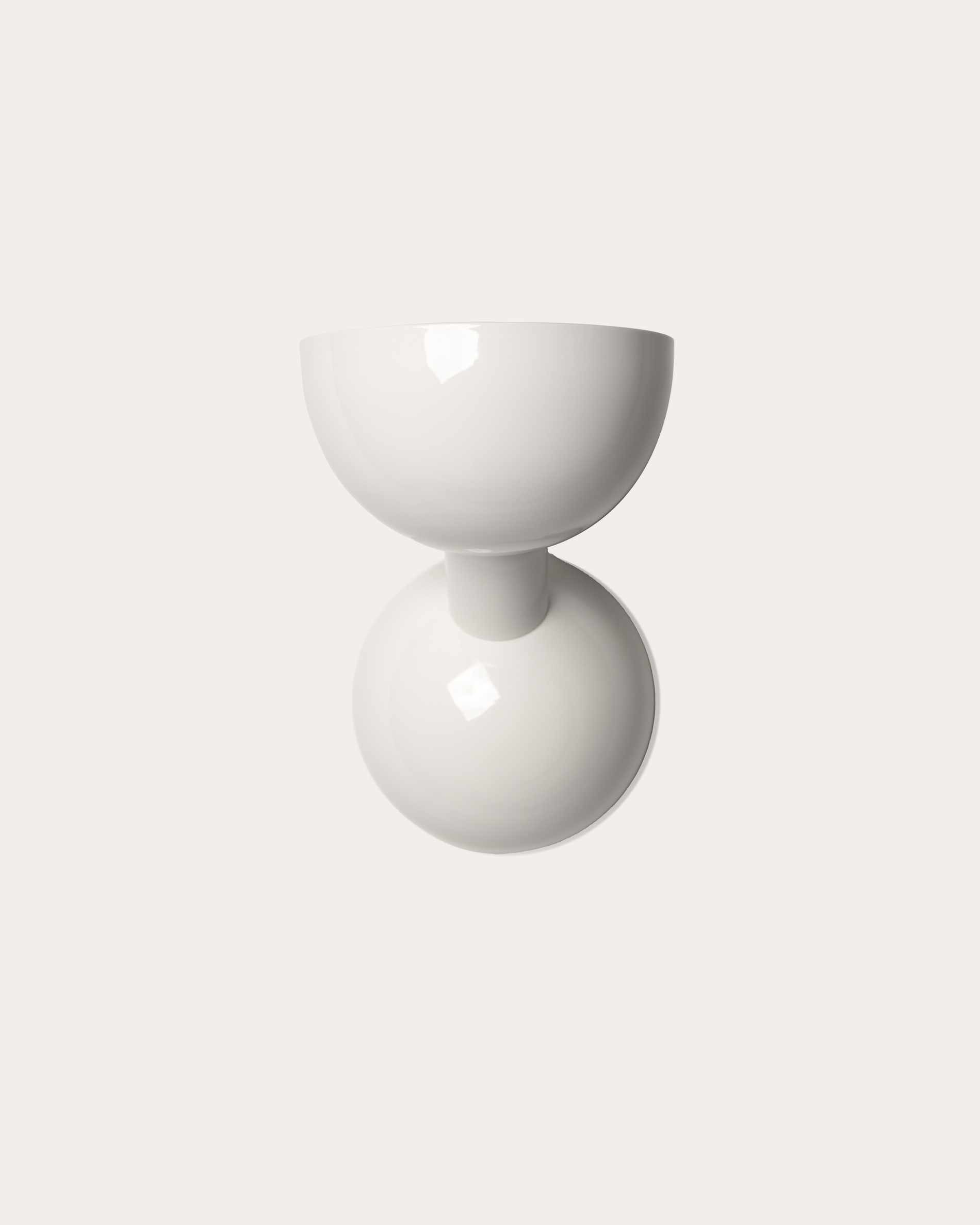 Deux poids deux mesures wall lamp